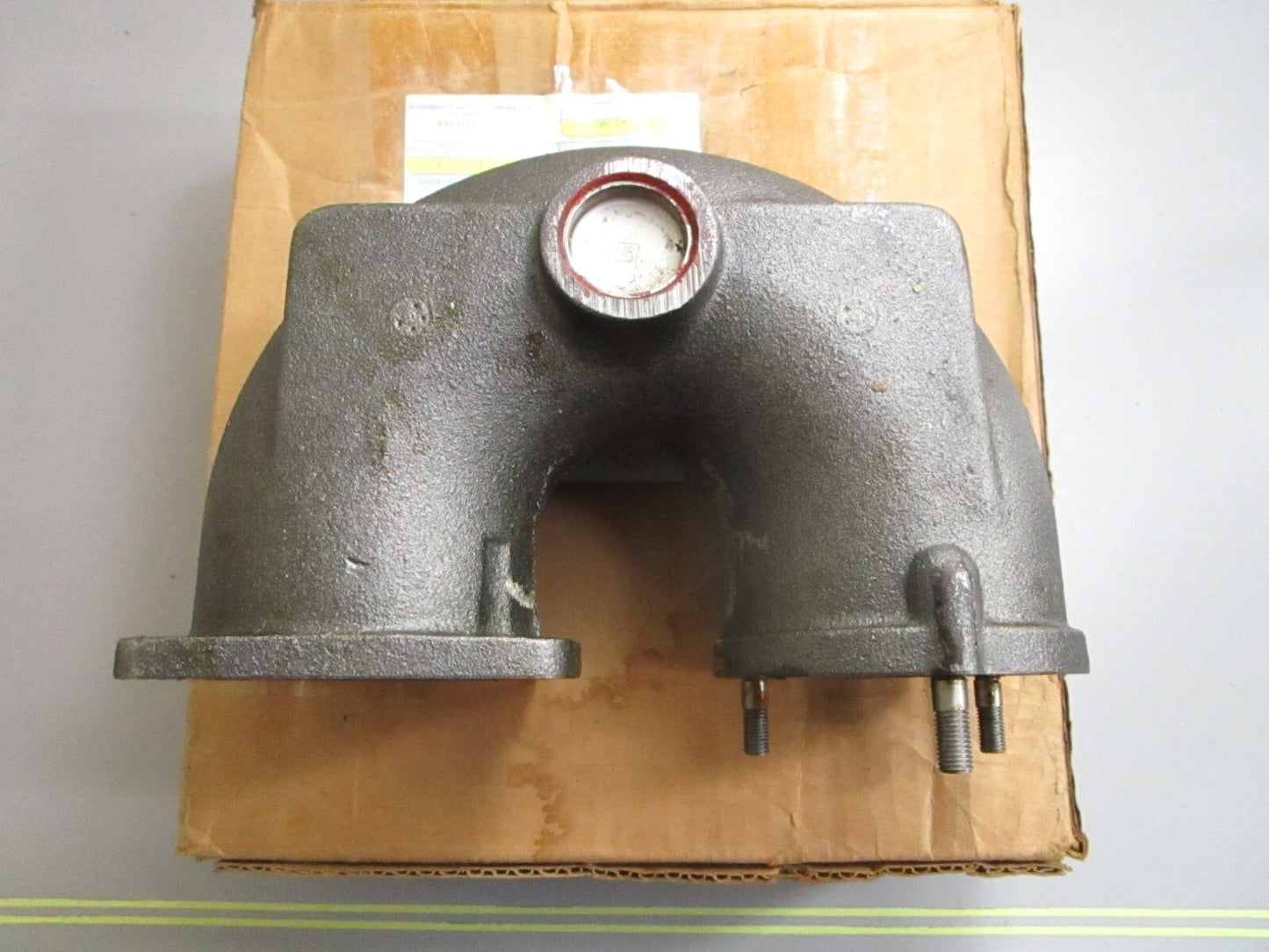 *NEW OEM* 0820 OMC Johnson Evinrude Elbow & Stud Ay 979730 0979730