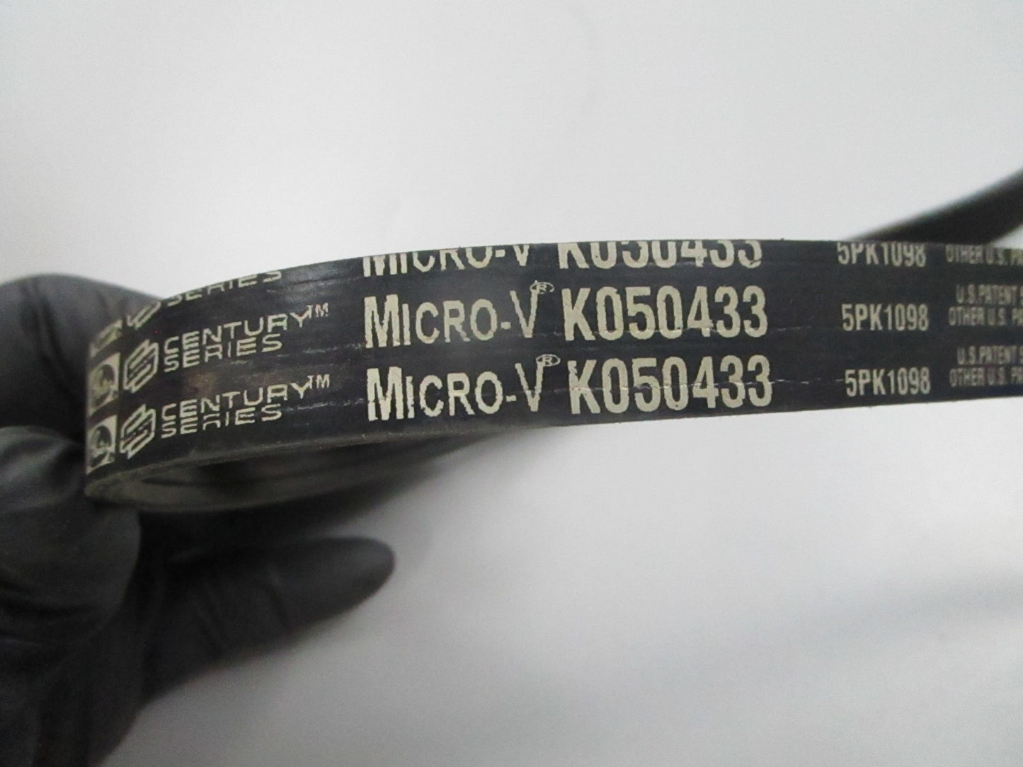 NEW K050433 Gates Micro-V Serpentine Belt 0810