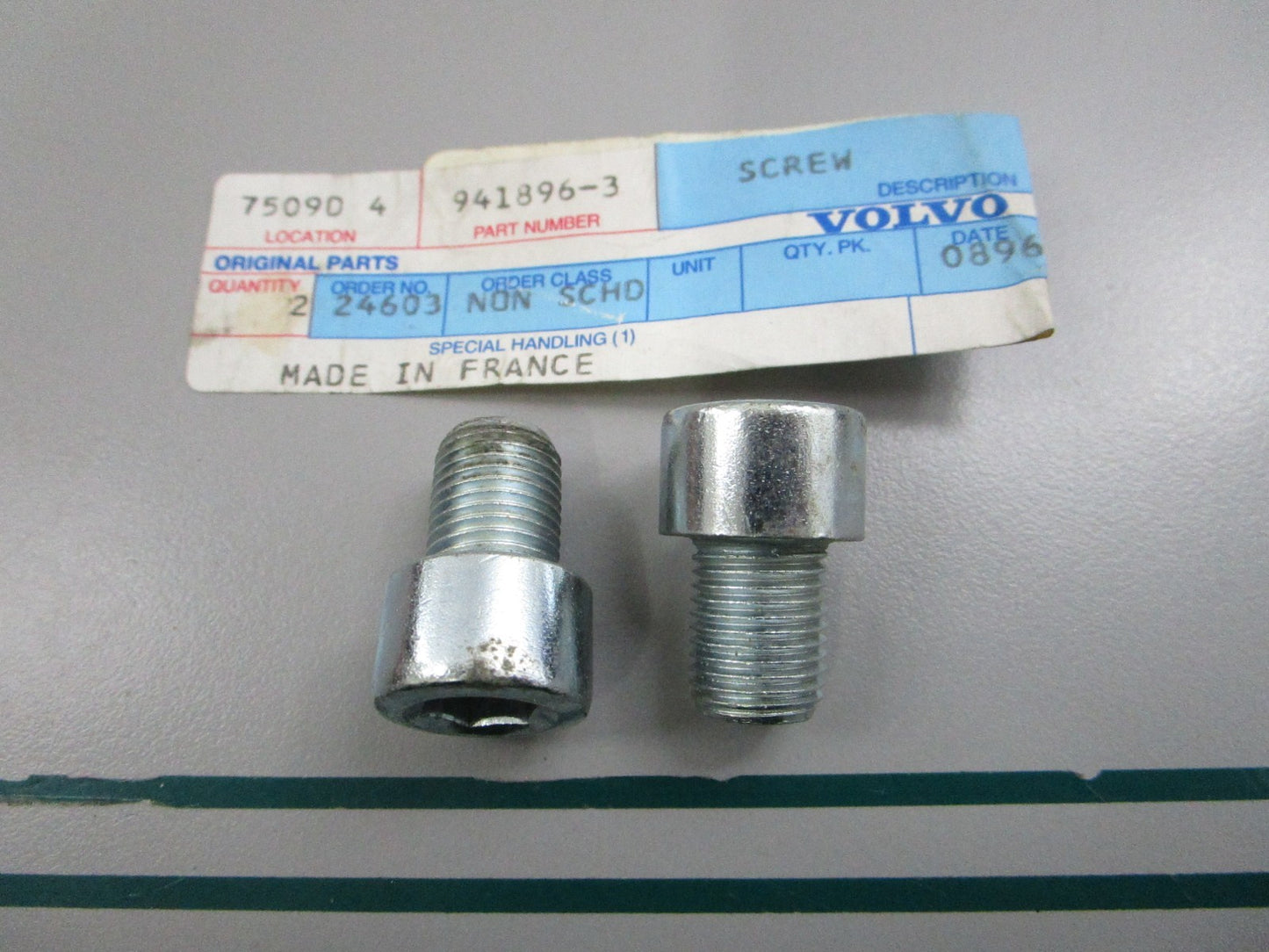 NEW OEM (LOT OF 2) 941896 Volvo Penta Hex Socket Screw 0810