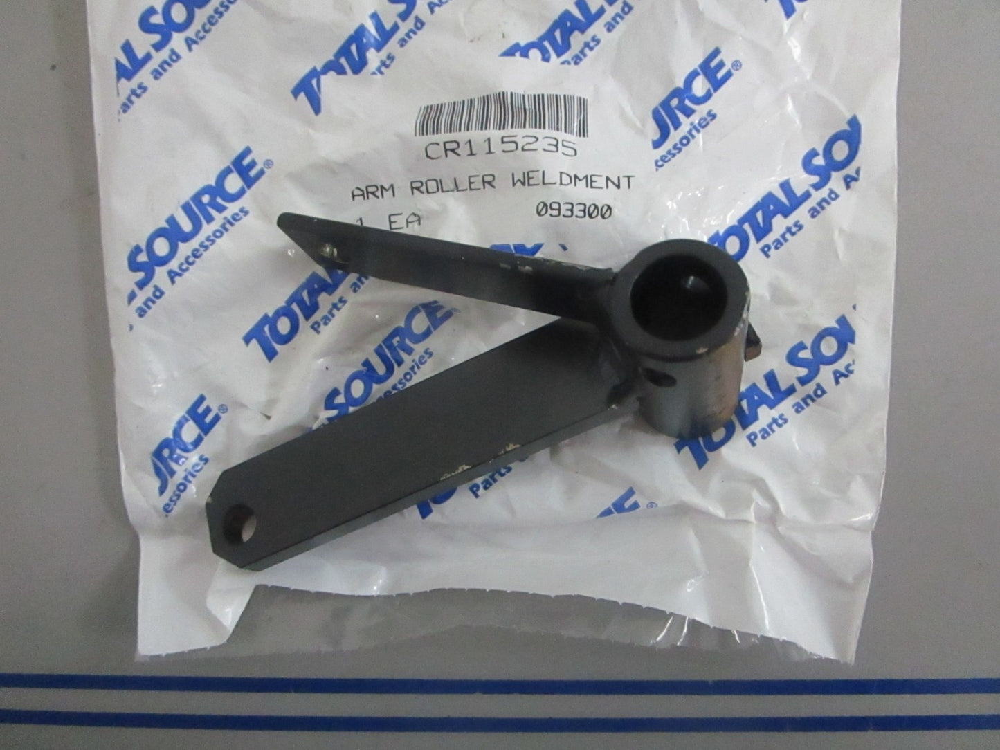 NEW CR115235 Total Source Arm Roller Weldment For: Crown 0820