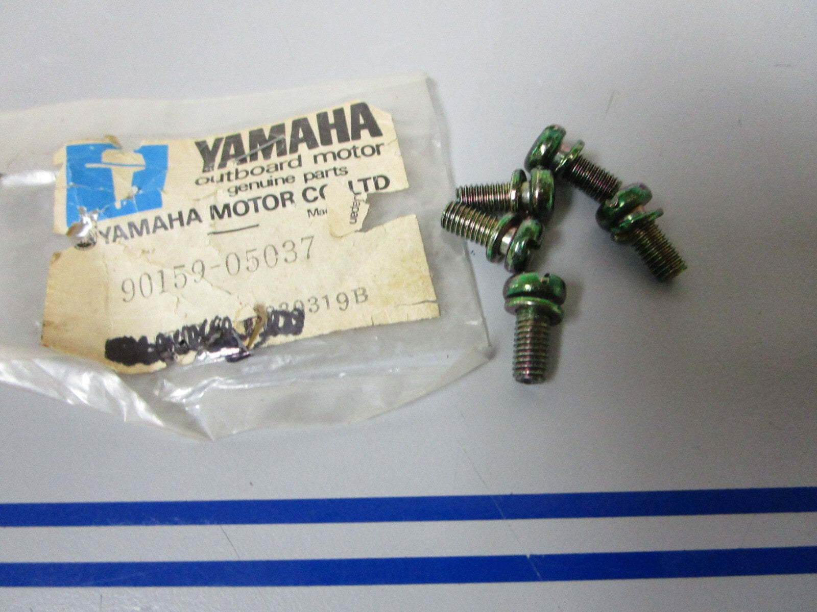 *NEW OEM* (LOT OF 5) 0810 Yamaha Screw & Washer 90159-05037