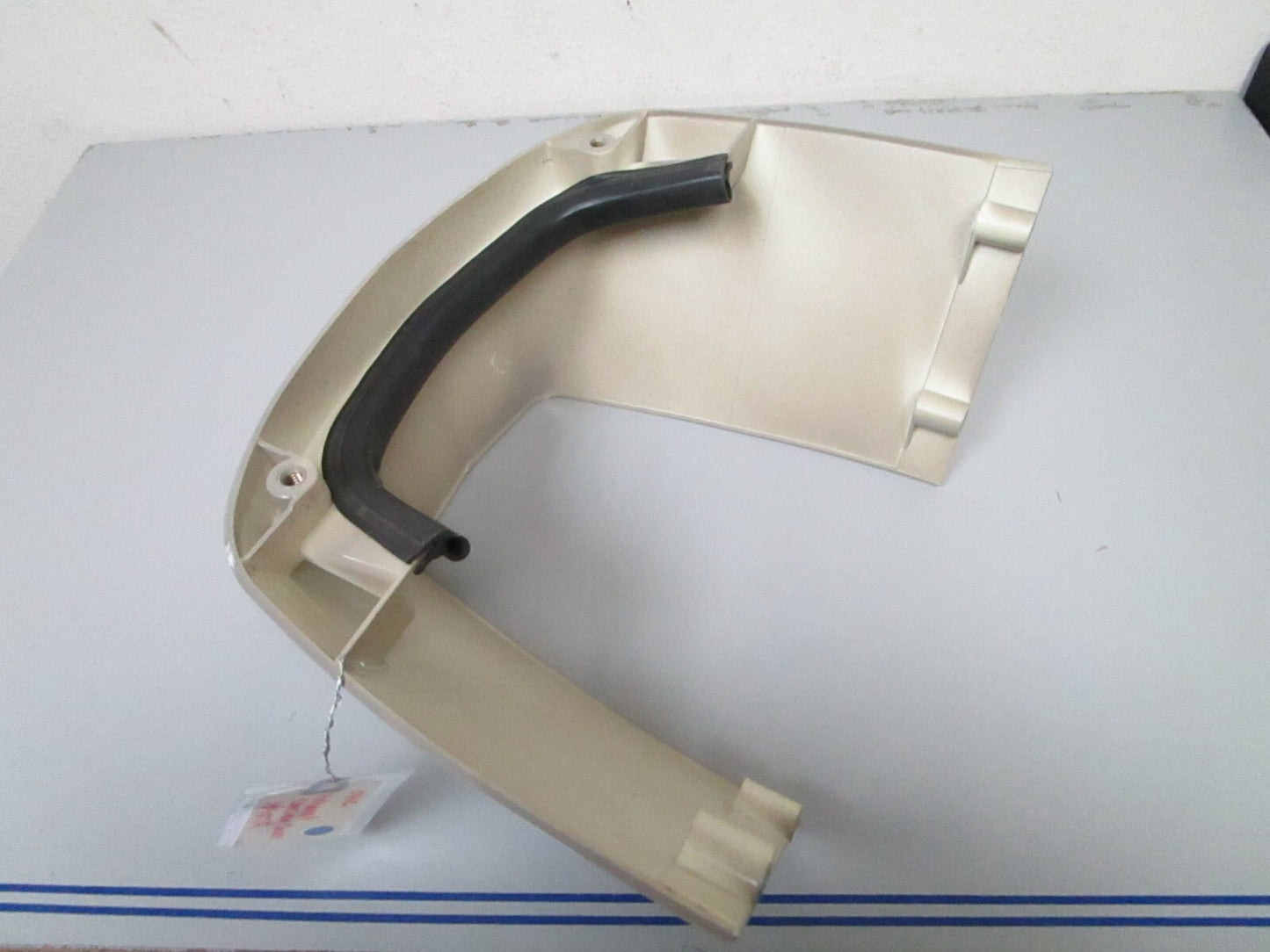 *NEW OEM* 0810 OMC Johnson Evinrude Exhaust Housing Cover 389274 0389274