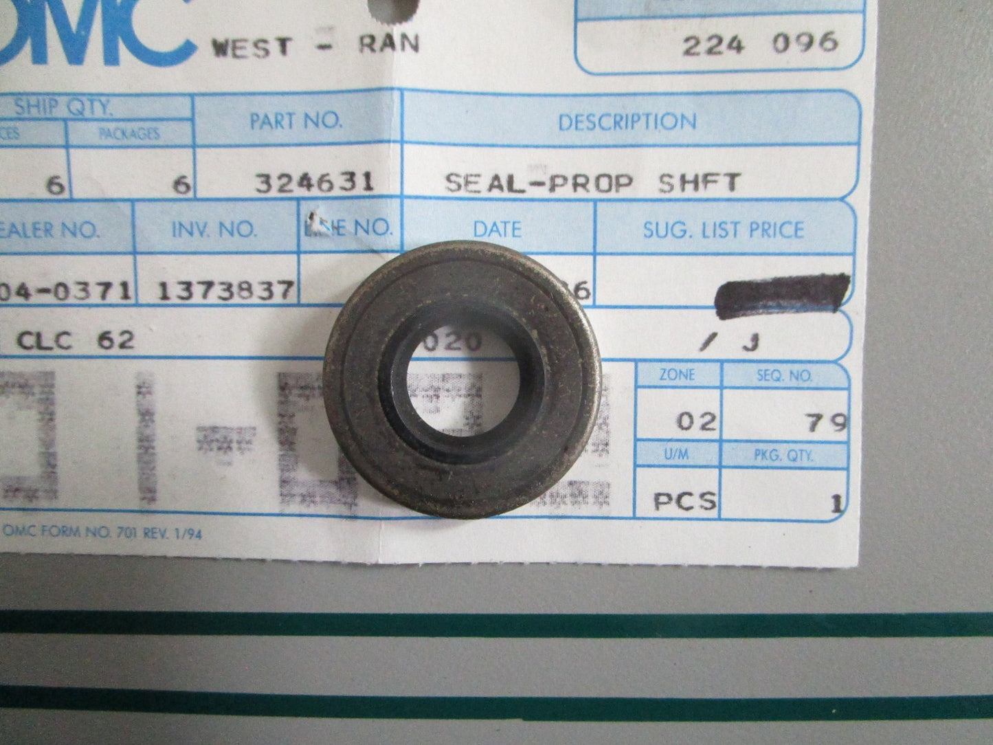 NEW OEM 324631 0324631 OMC Johnson Evinrude Prop Shaft Seal 0820