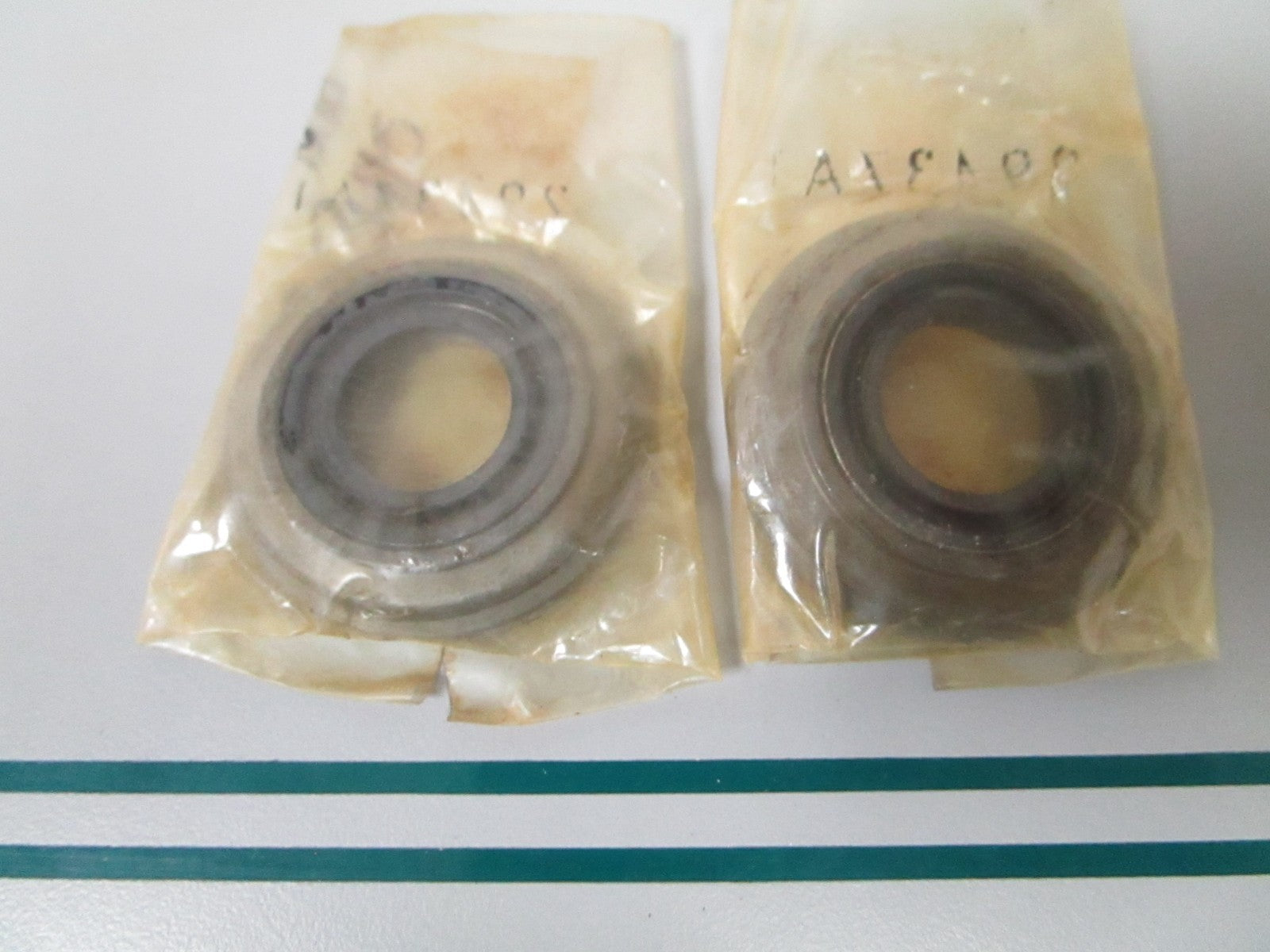 NEW OEM (LOT OF 2) 29437A1 Mercury Quicksilver Seal 0810