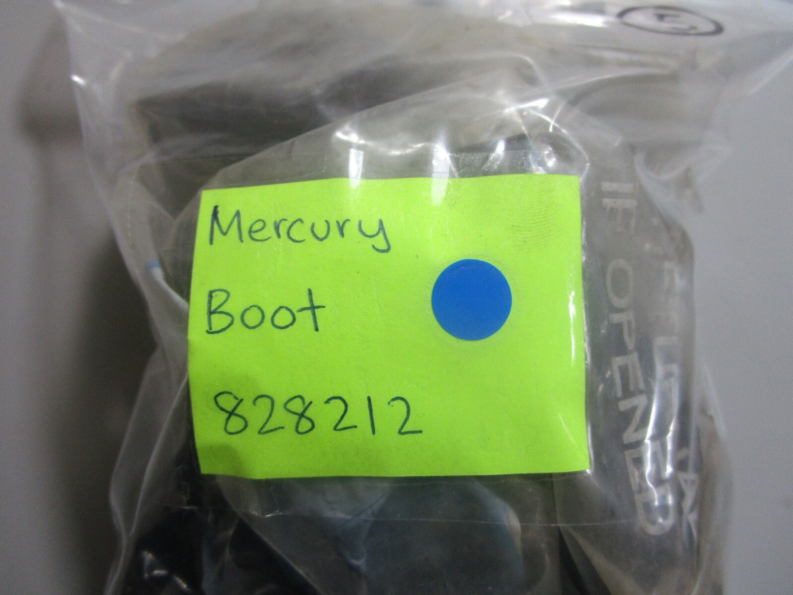 *NEW OEM* 0810 Mercury Quicksilver Boot 828212