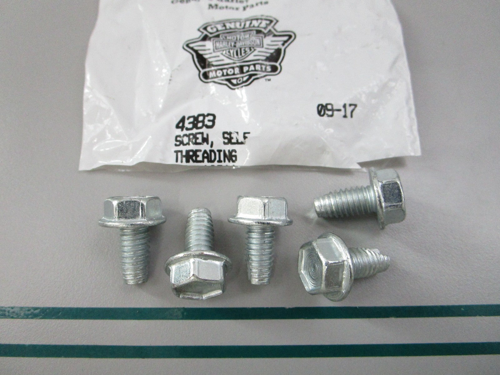NEW OEM (LOT OF 5) 4383 Harley Davidson Self Screw 0810