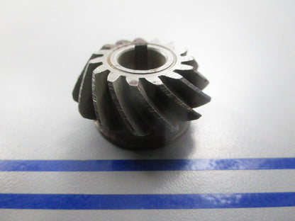 NEW OEM 312108 0312108 OMC Johnson Evinrude Pinion 0810