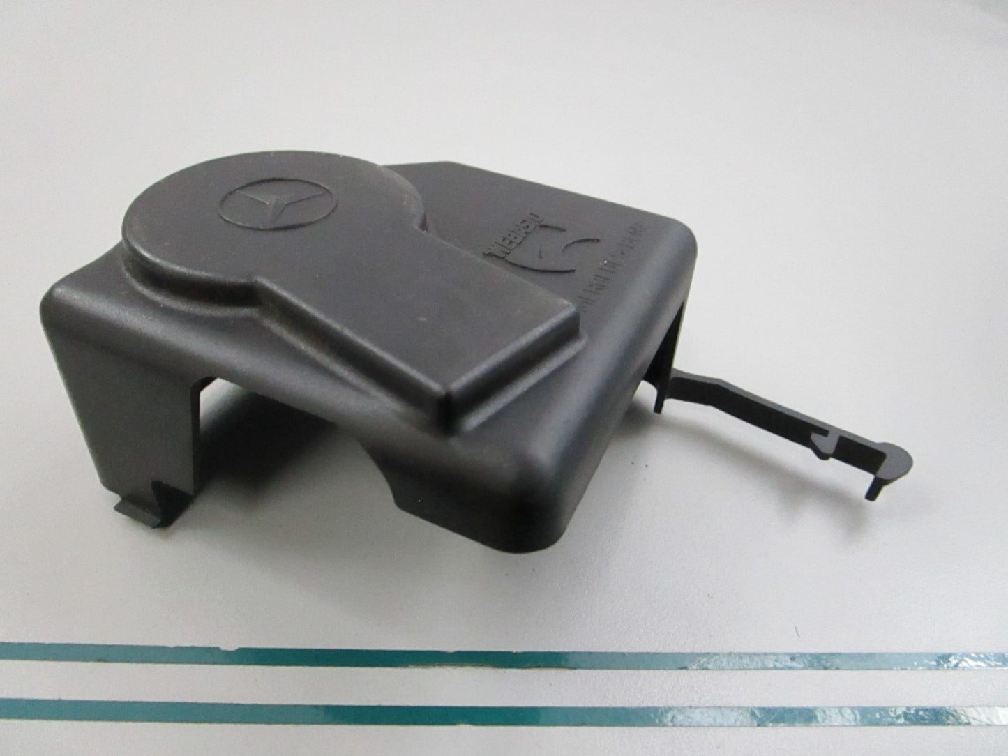NEW OEM 1247820256 Mercedes-Benz Sunroof Motor Cover 0810