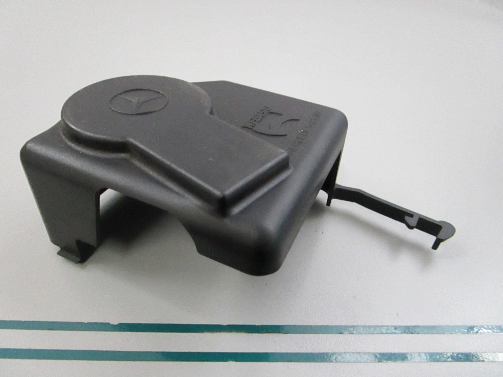 NEW OEM 1247820256 Mercedes-Benz Sunroof Motor Cover 0810