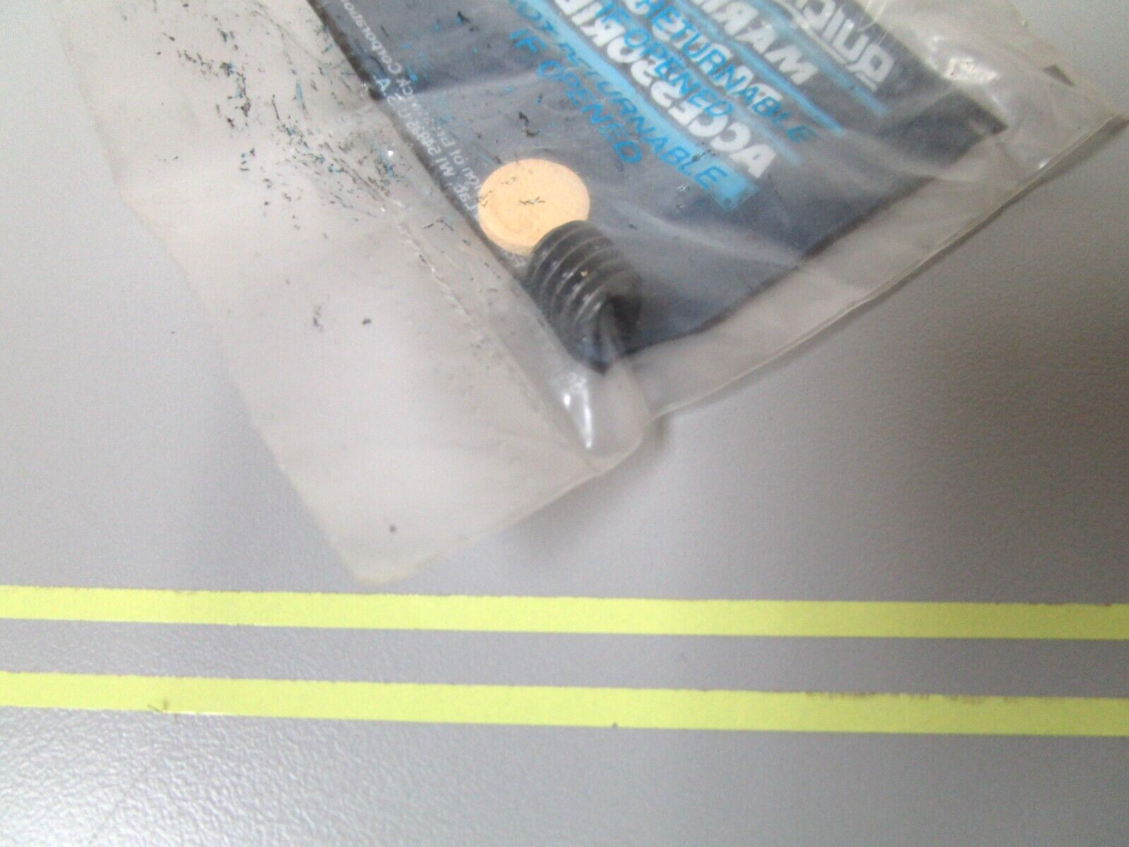 *NEW OEM* 0750 Mercury Quicksilver SCREW 10-69110