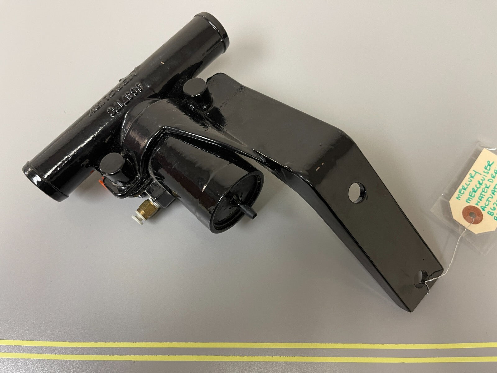 *NEW OEM* 0720 Mercury Mercruiser Water Drain Actuator 863717A2 863863