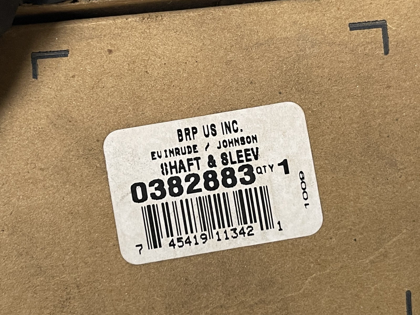 *NEW OEM* 0670 OMC Johnson Evinrude Shaft & Sleeve 0382883 382883