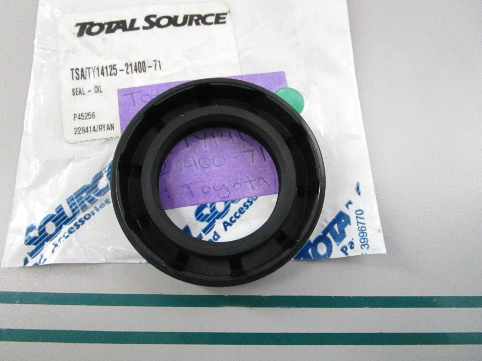 NEW TSA/TY14125-21400-71 For: Toyota Total Source Oil Seal 0810