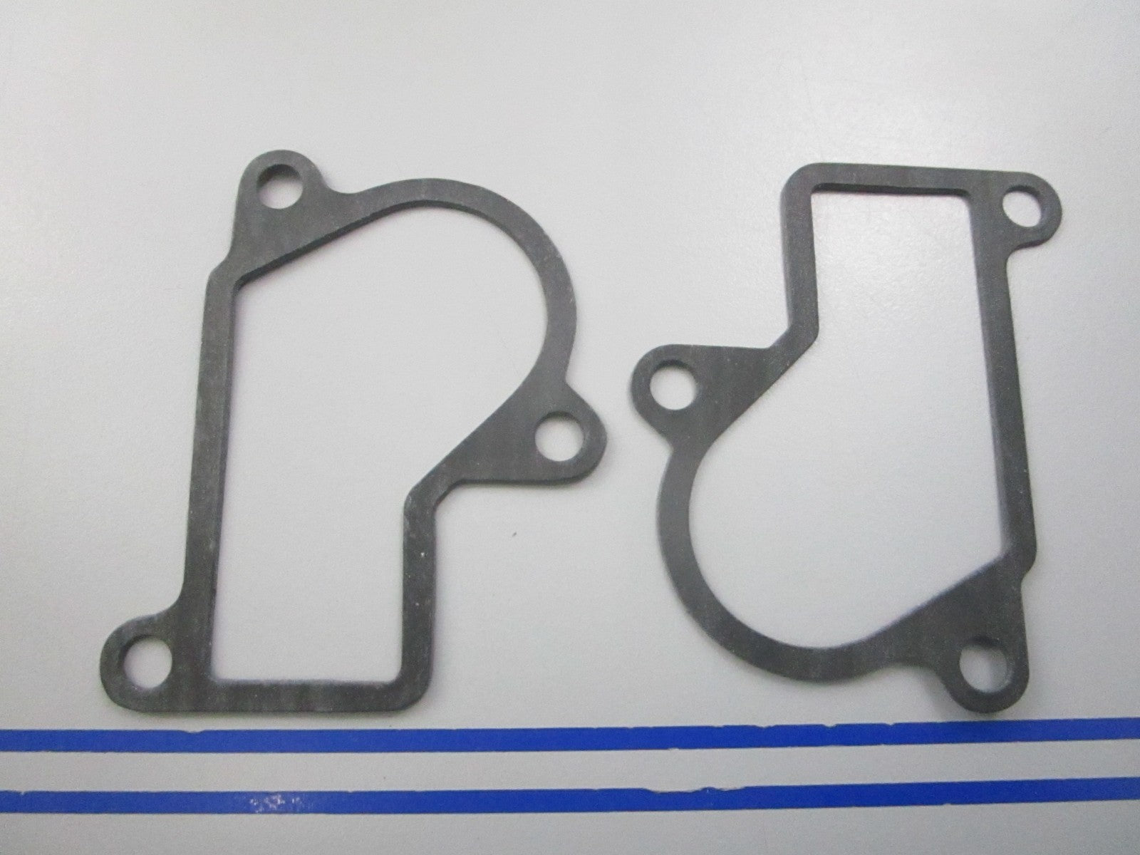 NEW OEM (LOT OF 2) 14213-92D10 Suzuki Gasket 0810