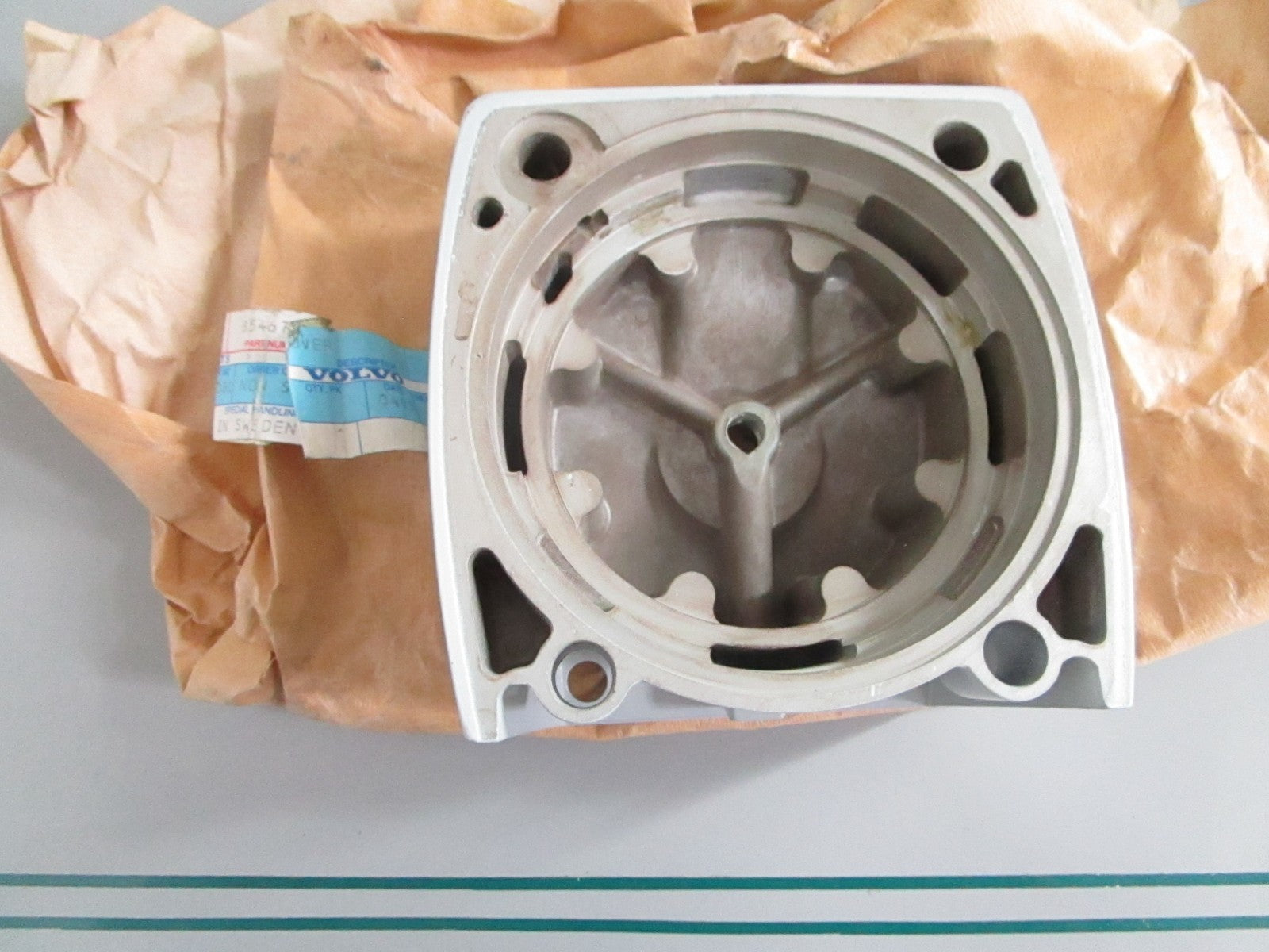 NEW OEM 854677 Volvo Penta Top Cover 0820