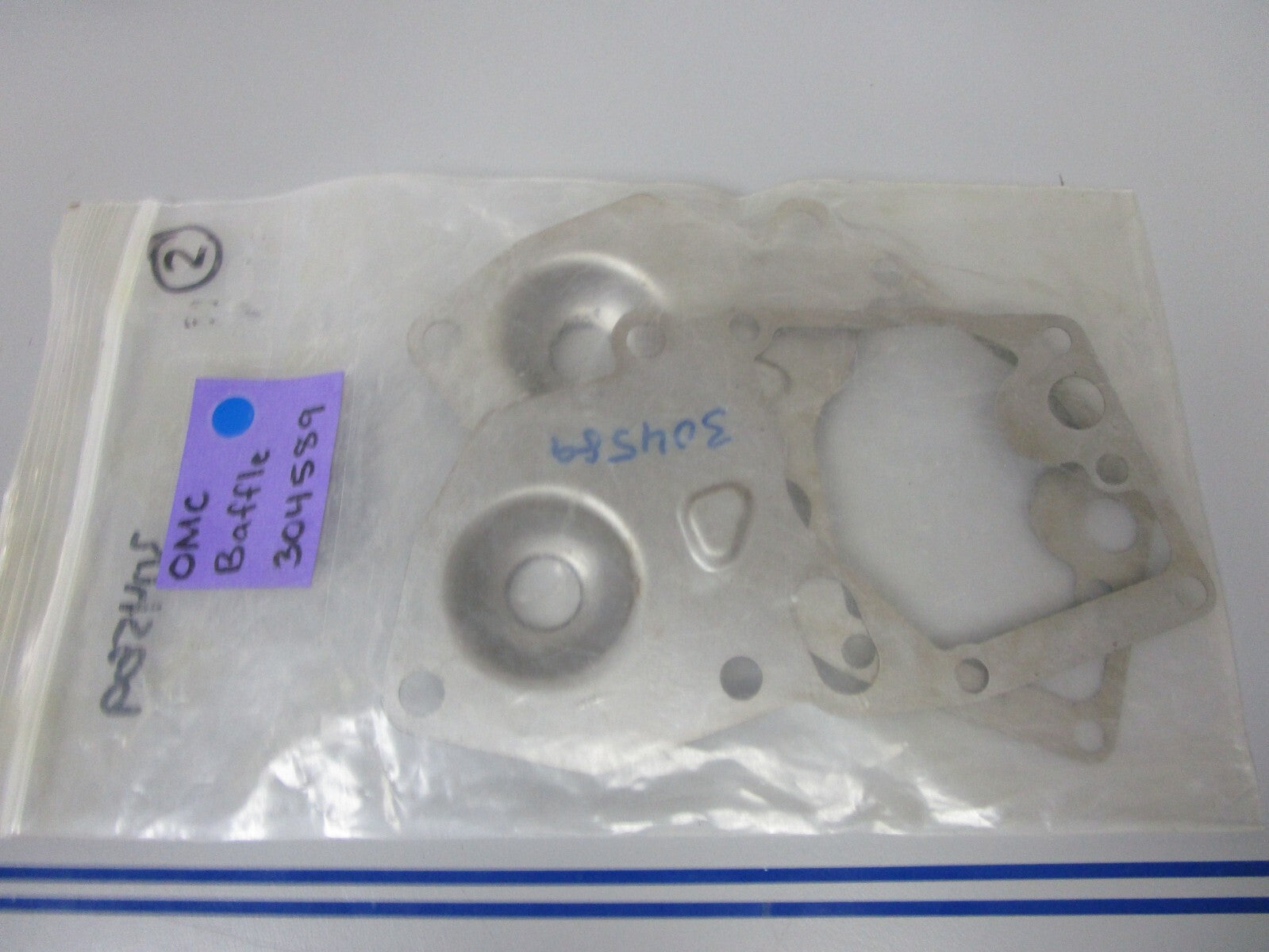 *NEW OEM* 0810 OMC Johnson Evinrude Baffle 304589 0304589