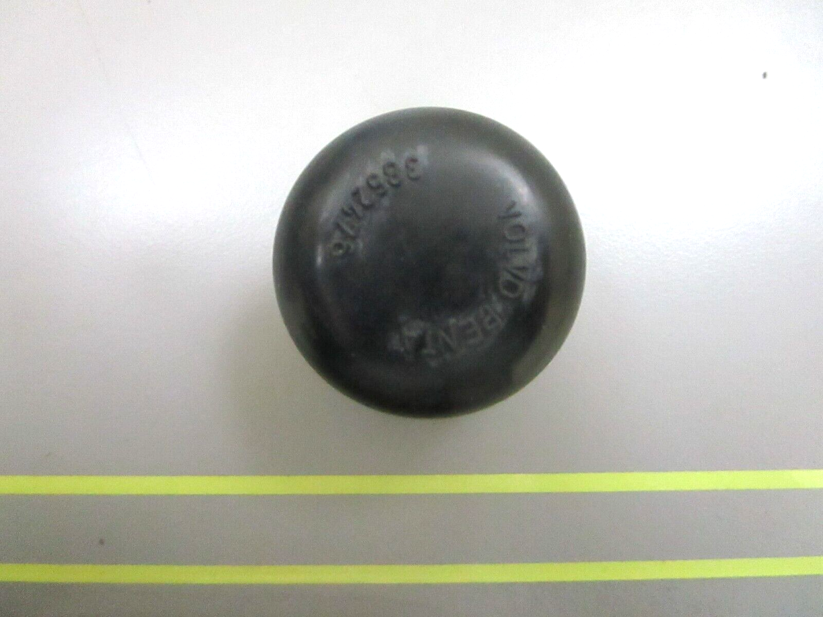 *NEW OEM* 0750 Volvo Penta RUBBER CAP 3852476