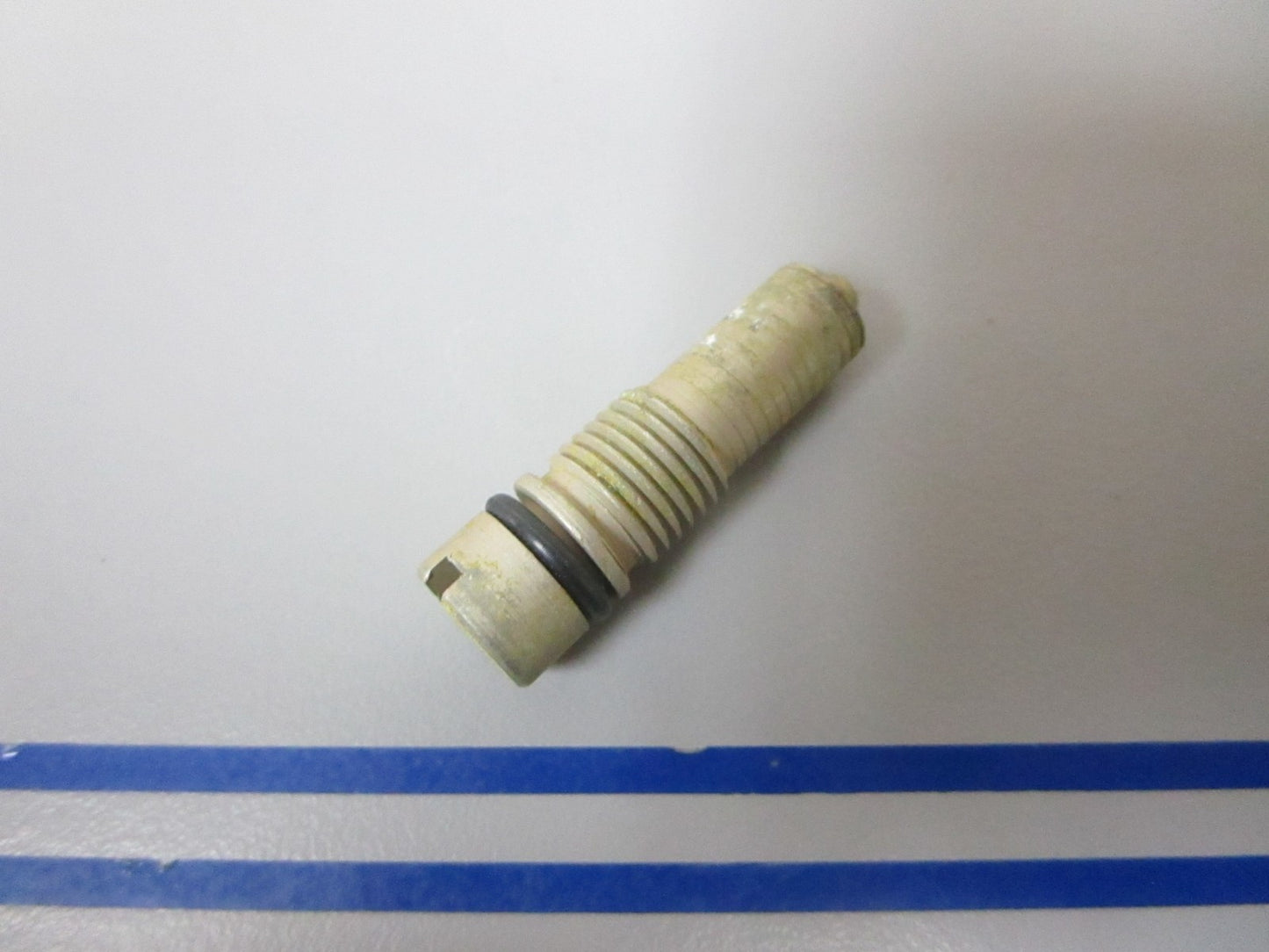NEW OEM 172767 0172767 OMC Johnson Evinrude Trim Tilt Release Valve 0720