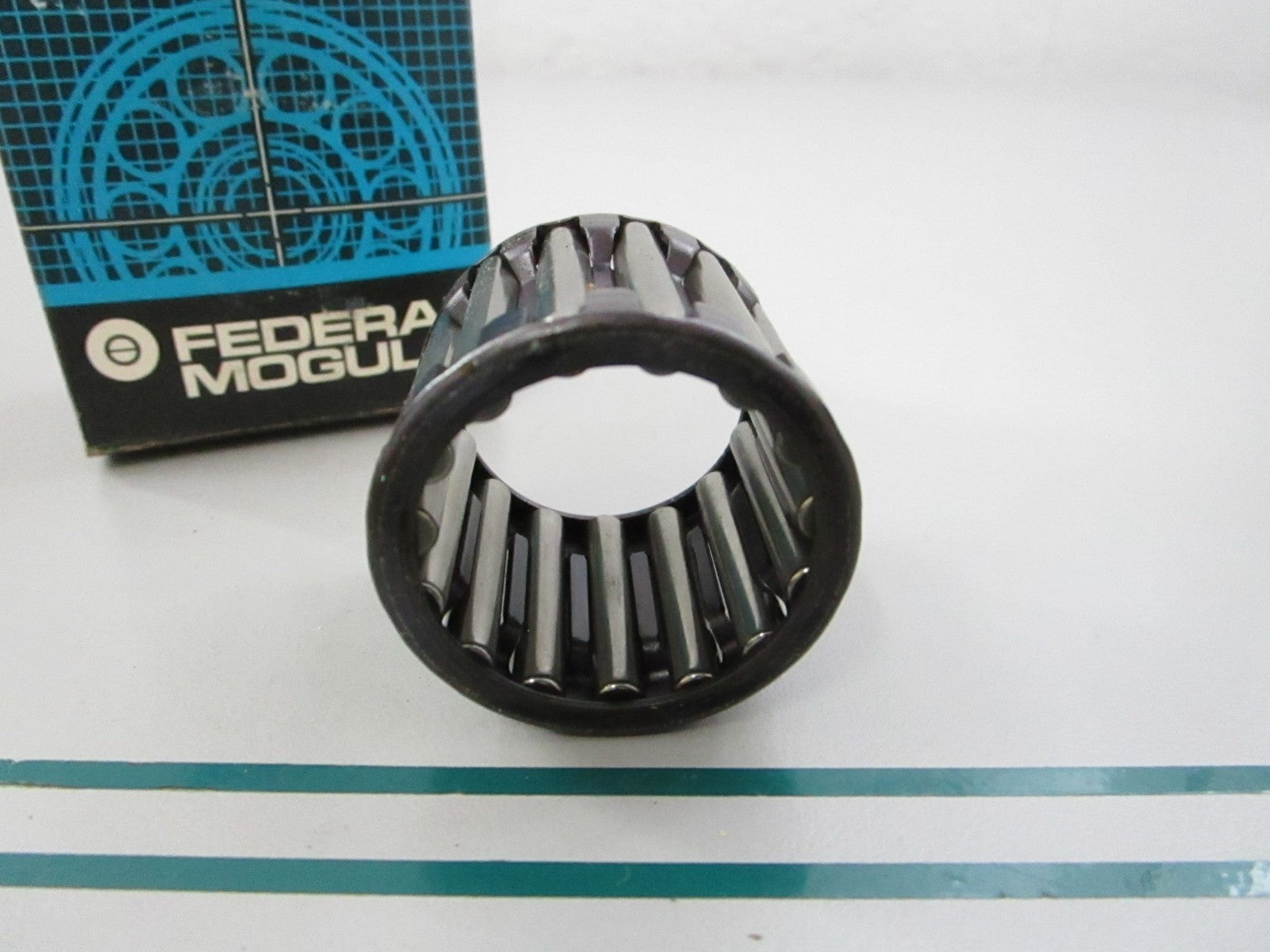 NEW OEM WJ182420 Federal Mogul Needle Bearing 0810