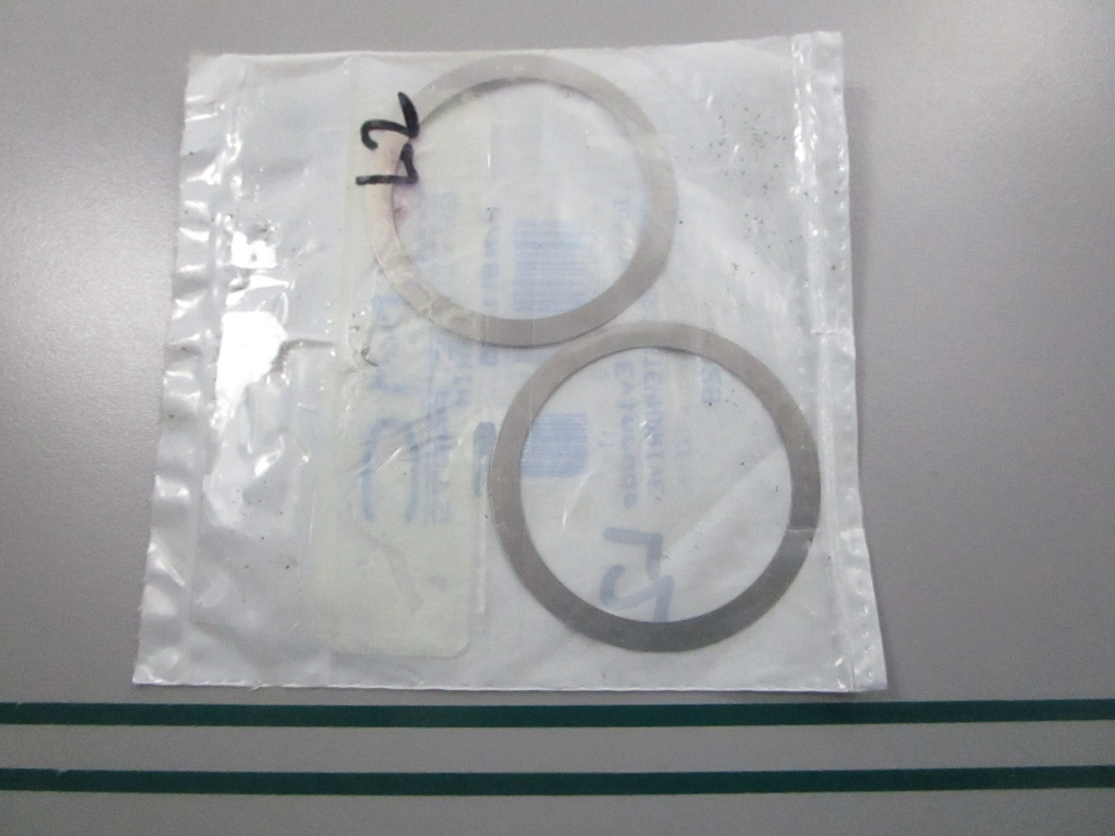 NEW OEM (LOT OF 2) 911665 0911665 OMC Johnson Evinrude Shim 0810