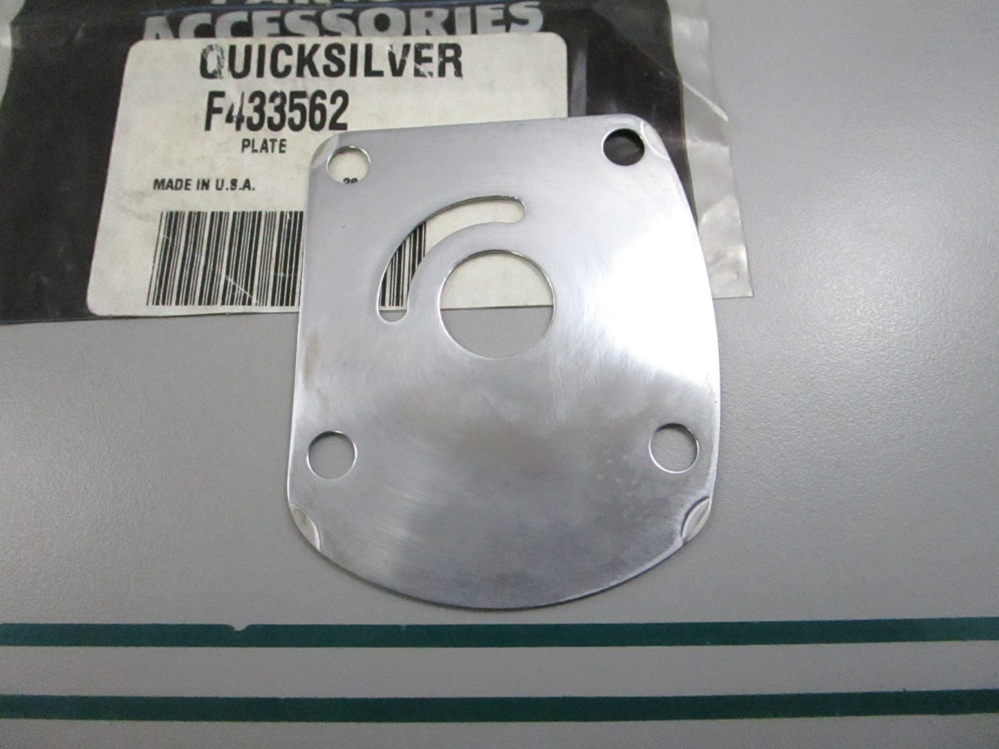 NEW OEM F435562 Mercury Quicksilver Plate 0810