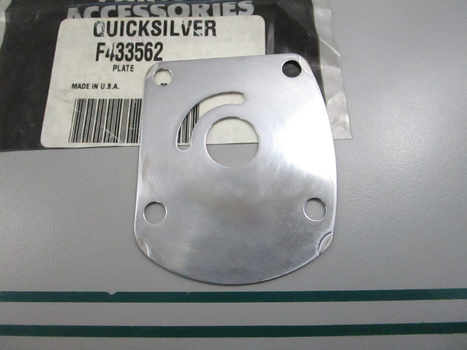 NEW OEM F435562 Mercury Quicksilver Plate 0810
