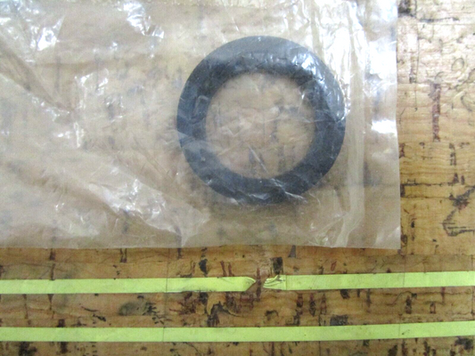 *NEW OEM* 0750 OMC Johnson Evinrude SEAL, THERMOSTAT 334742 0334742