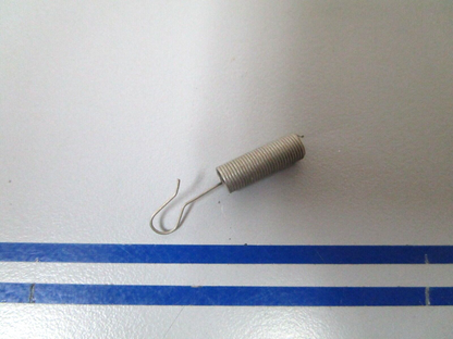 *NEW OEM* 0810 OMC Johnson Evinrude Spring 312940 0312940