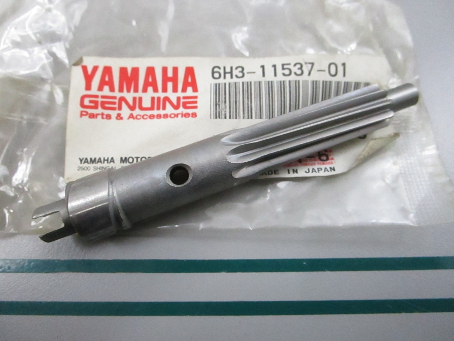 NEW OEM 6H3-11537-01-00 Yamaha Driven Gear 0810