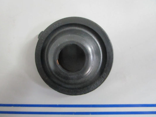 *NEW OEM* 0820 OMC Johnson Evinrude Housing & Seal Ay 437057 0437057