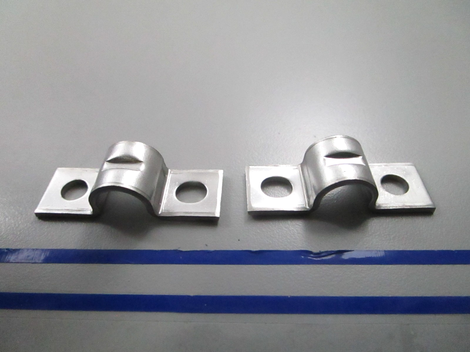*NEW OEM* (LOT OF 2) 0810 OMC Johnson Evinrude Cable Clamp 319668 0319668