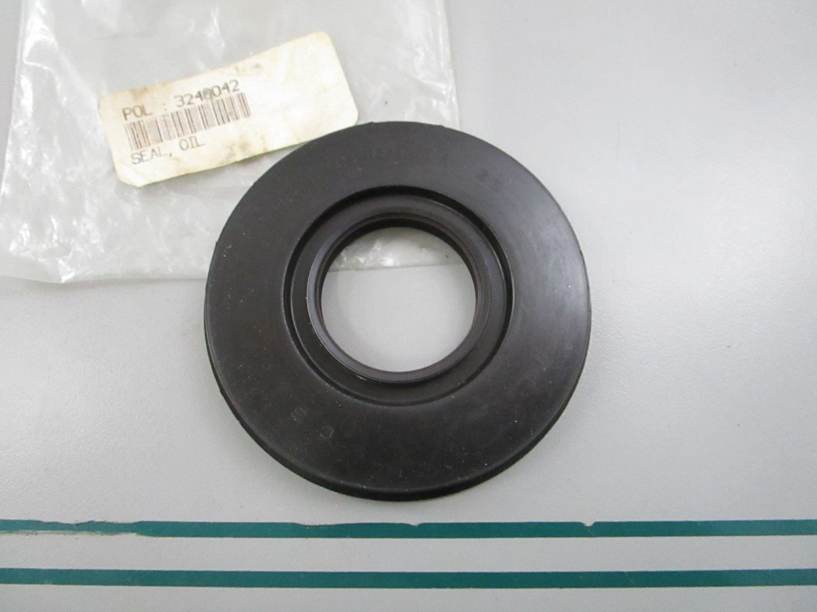 NEW OEM 3240042 Polaris Oil Seal 0810