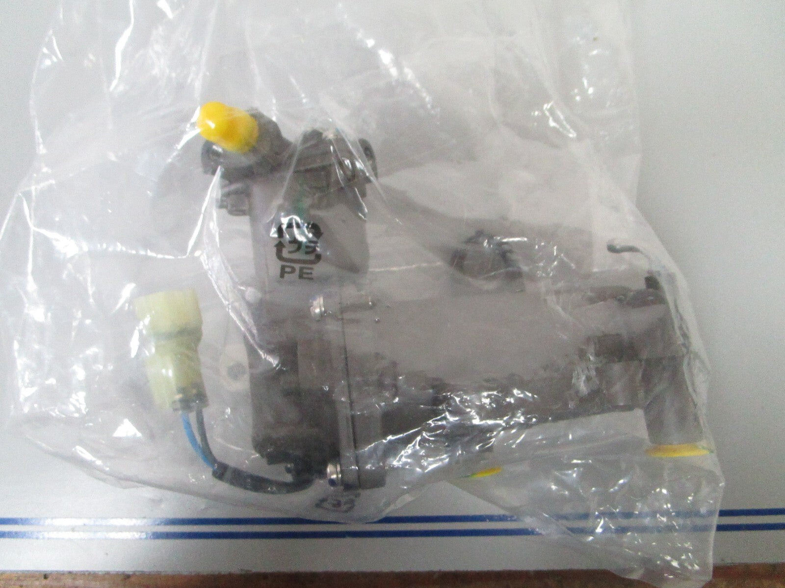 *NEW OEM* 0720 Honda 135 150 hp Fuel Pump Unit 16017-ZY6-023
