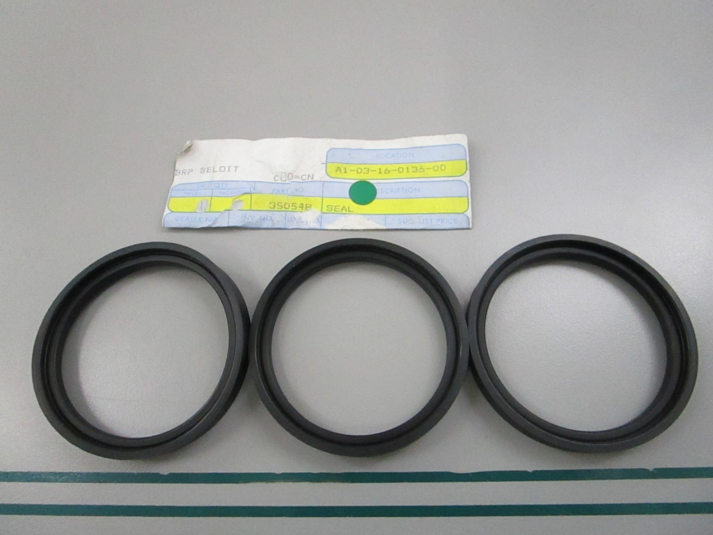 NEW OEM (LOT OF 3) 350548 0350548 OMC Johnson Evinrude Seal 0810