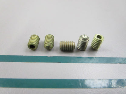 NEW OEM (LOT OF 5) 303245 0303245 OMC Johnson Evinrude Screw 0810