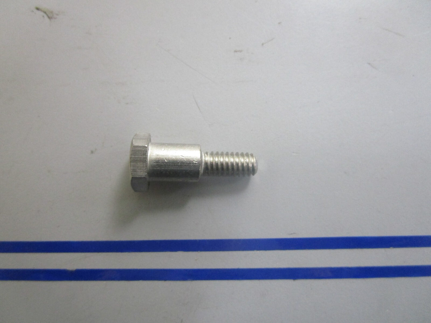 *NEW OEM* 0810 OMC Johnson Evinrude Shoulder Bolt 316037 0316037