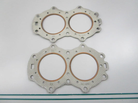 NEW OEM (LOT OF 2) 304688 0304688 OMC Johnson Evinrude Gasket 0810