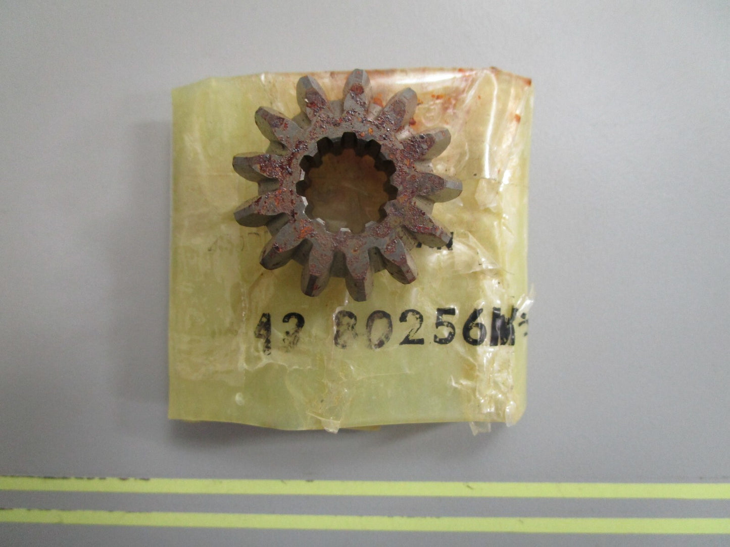 *NEW OEM* 0820 Mercury Quicksilver Pinion Gear 43-80256M