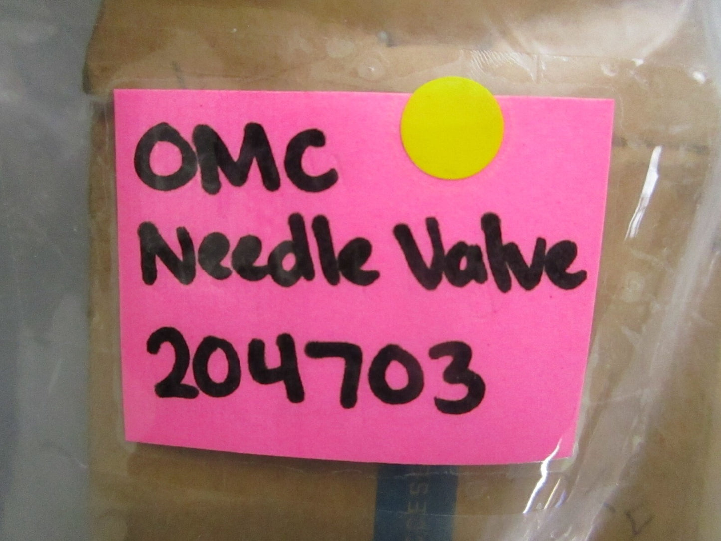 *NEW OEM* 0810 OMC Johnson Evinrude Needle Valve 204703 0204703
