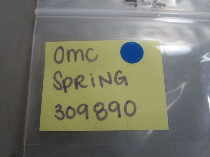 *NEW OEM* (LOT OF 2) 0770 OMC Johnson Evinrude Spring 309890 0309890