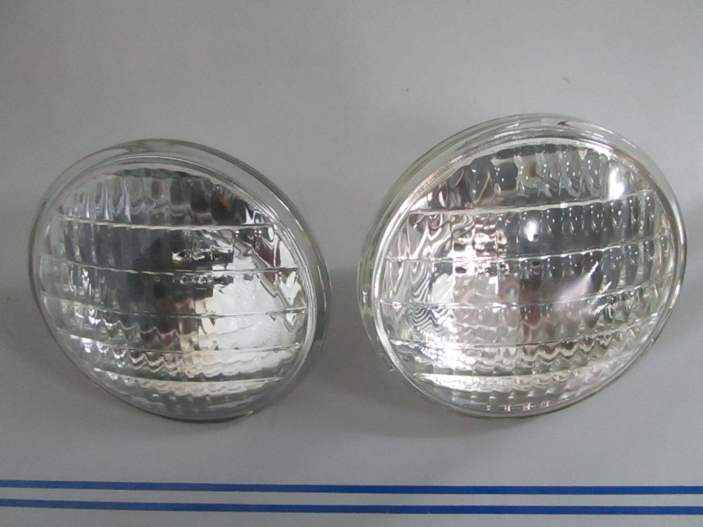 *NEW OEM* (LOT OF 2) 0820 EIKO 36V 60W Beam Bulb 4350