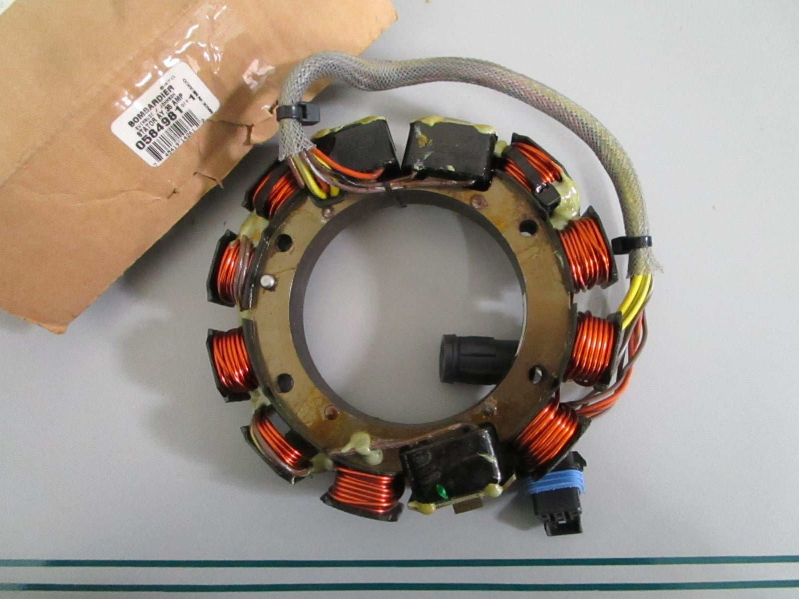 NEW OEM 581646 0581646 OMC Johnson Evinrude Stator 0820