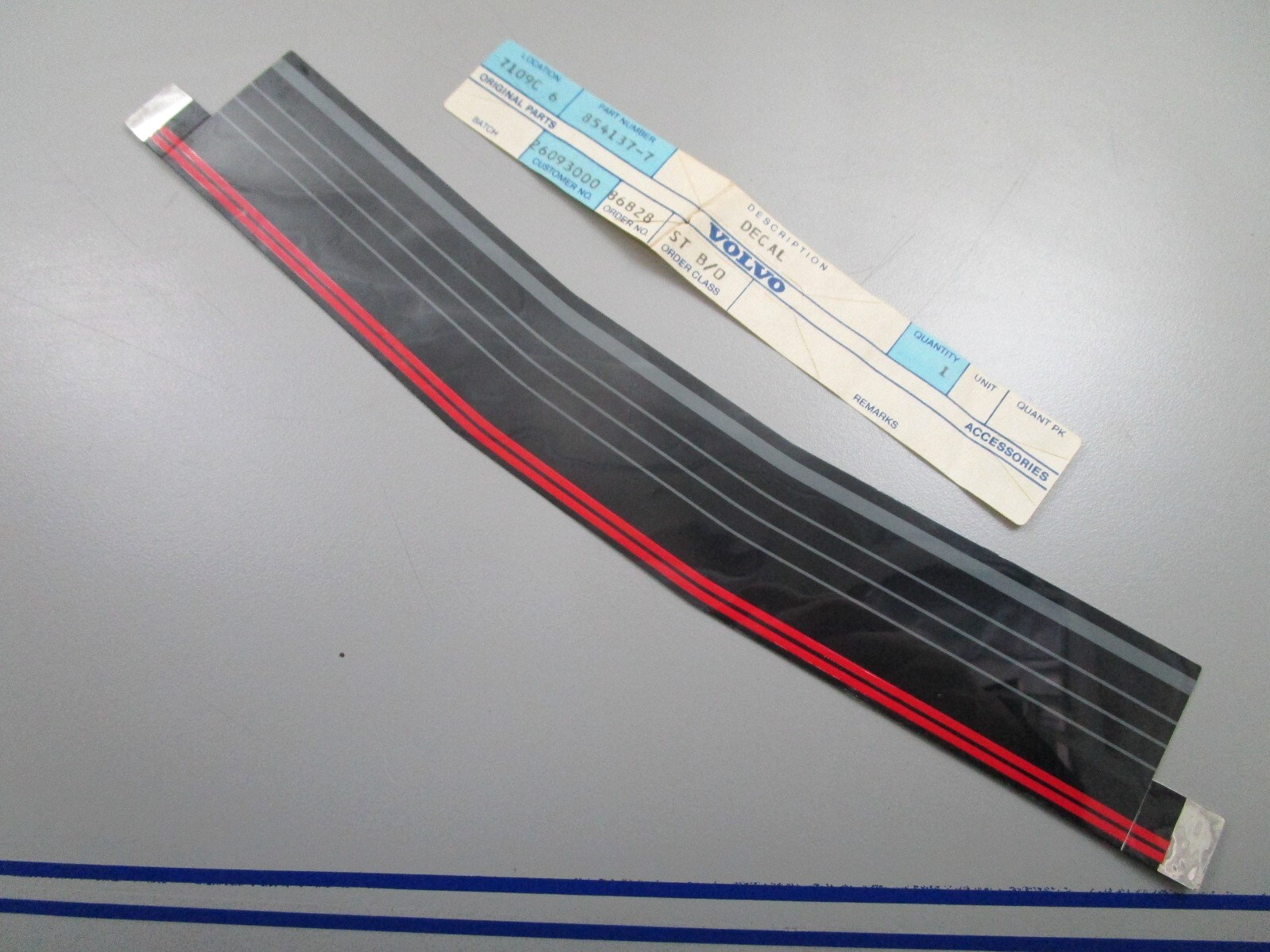 *NEW OEM* 0810 Volvo Penta Decal 854137