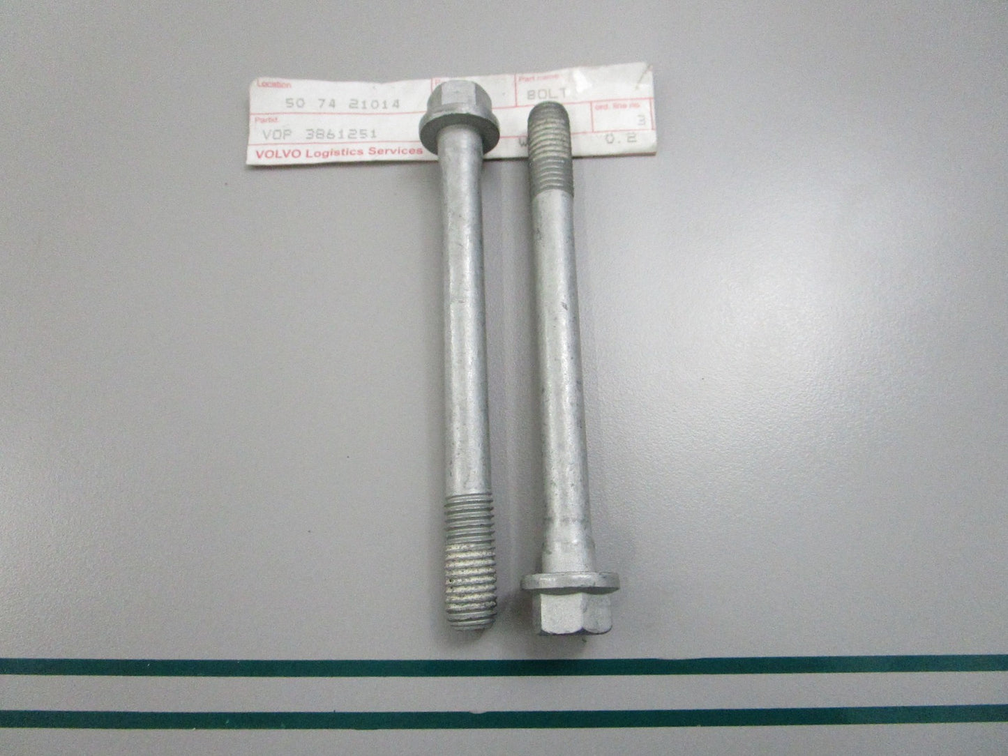 NEW OEM (LOT OF 2) 3861251 Volvo Penta Bolt 0810