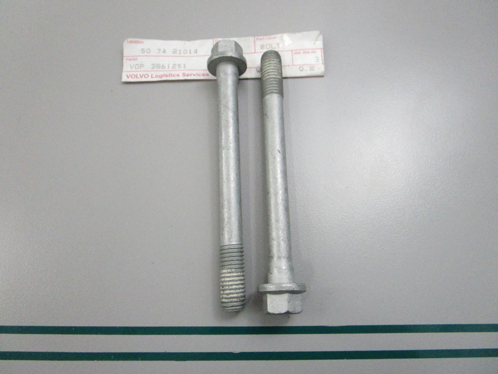 NEW OEM (LOT OF 2) 3861251 Volvo Penta Bolt 0810