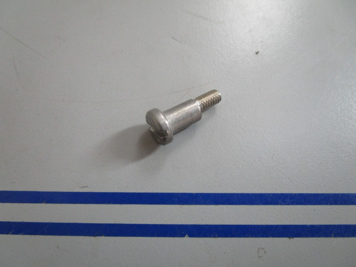 *NEW OEM* 0810 Mercury Quicksilver Throttle Roller Shaft F333316