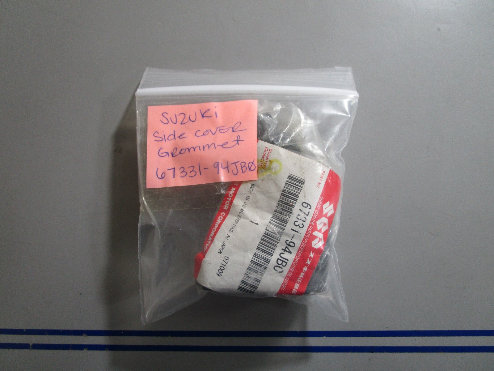 *NEW OEM* 0810 Suzuki Side Cover Grommet 67331-94JB0