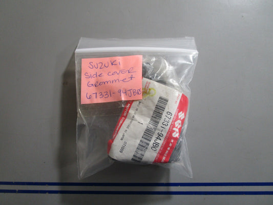 *NEW OEM* 0810 Suzuki Side Cover Grommet 67331-94JB0