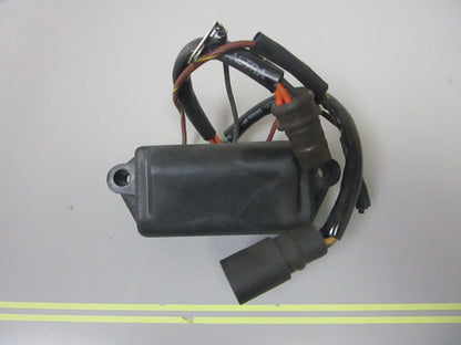 *NEW OEM* 0810 OMC Johnson Evinrude Power Pack (Cut Wires) 582556 0582556