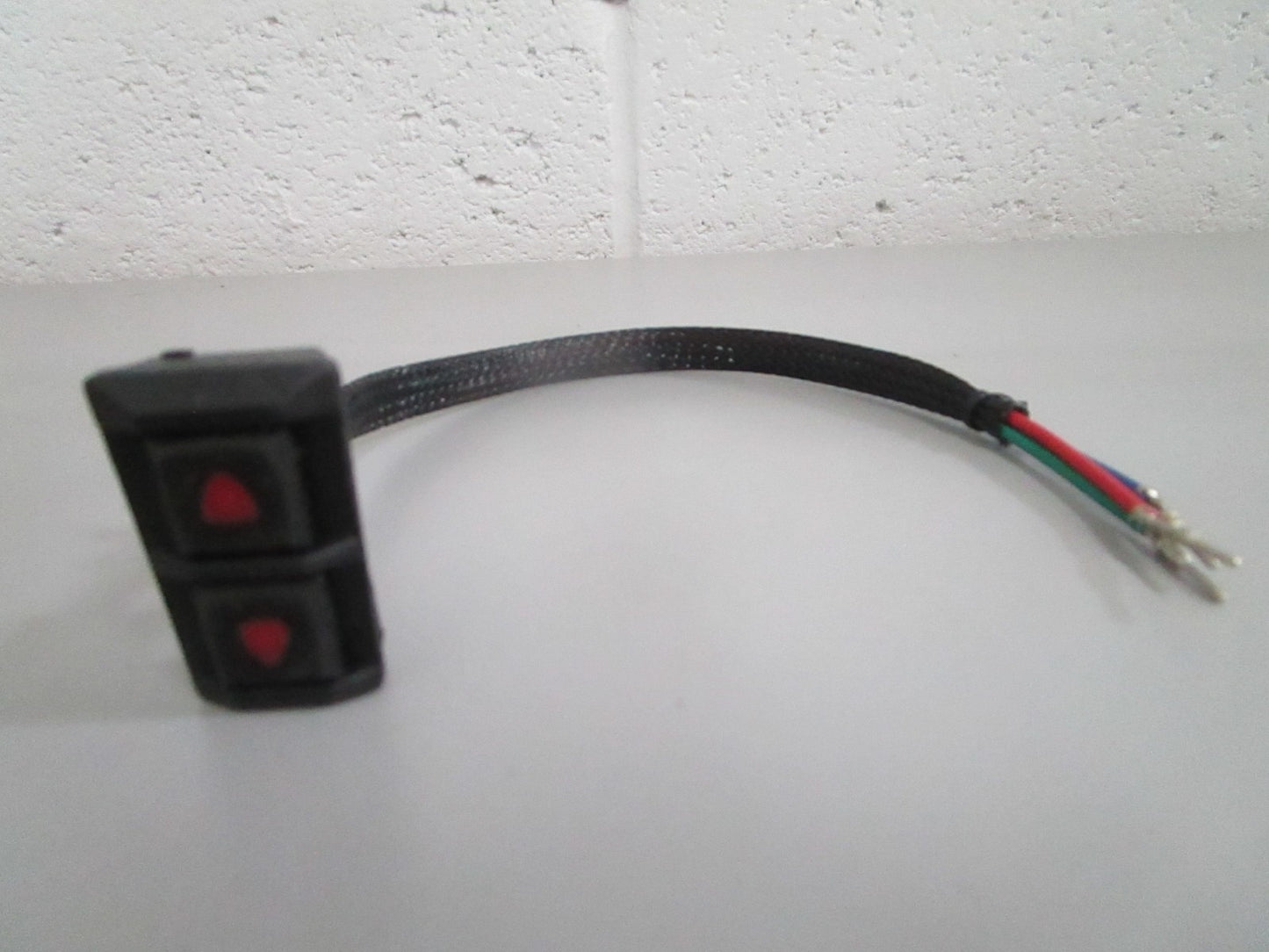 NEW OEM 586074 0586074 OMC Johnson Evinrude Trim & Tilt Switch Assy 0820